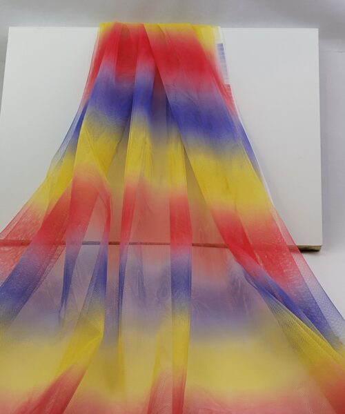 Mjuk tyll regnbågefärgade ränder