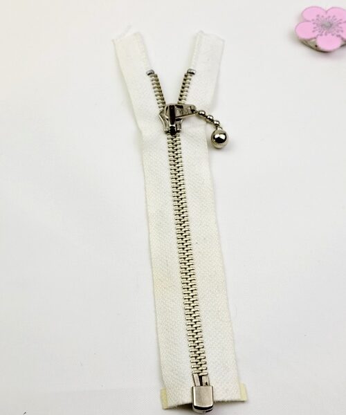 Delbar dragkedja offvit m kula 15 cm