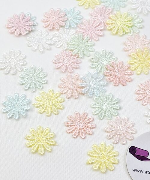 Dekoration brodyrblommor mix