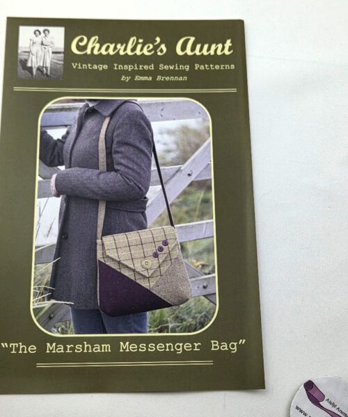 CA 23 Väskmönster The Marsham Messenger Bag