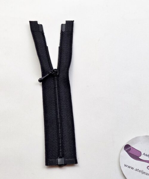 Delbar dragkedja 10 cm svart