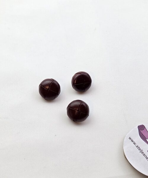 FP-P006-24 Läderknapp rödbrun fg 7 st 16 mm